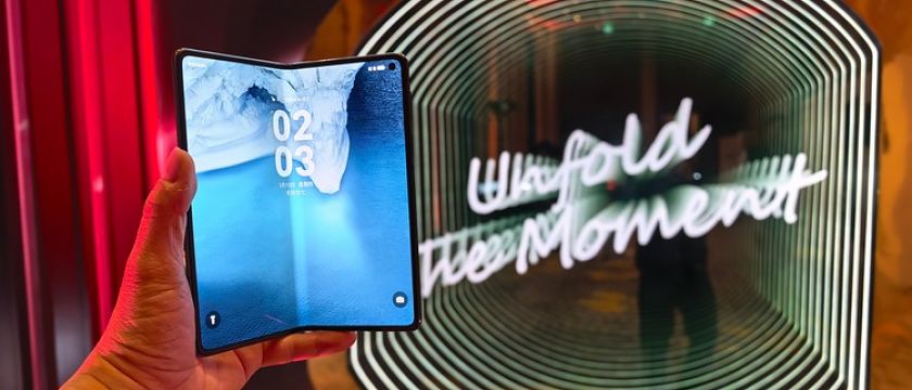 HUAWEI Mate X7 香港定價驚喜：還帶來抵玩 Nova 14i