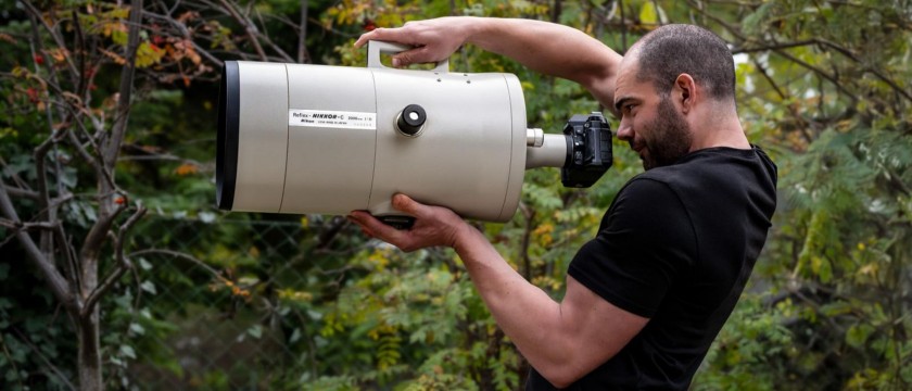 1970 年代的 Nikon 2000mm 長砲，接上 Df 可以釋放多少攝力？