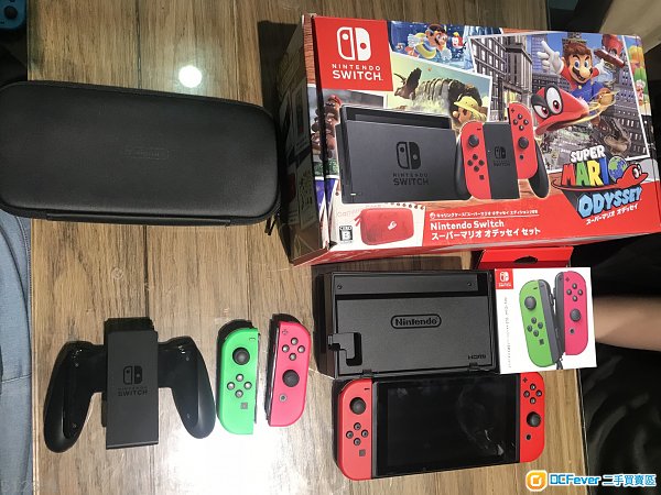 switch红色特别版连绿桃红色joy con