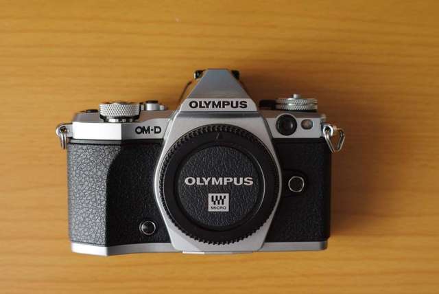 olympus e-m5 em5 mark ii mk 2 行货,多配件