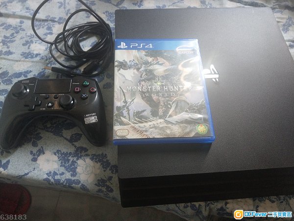 ps4 pro 99%new with psn and mhw