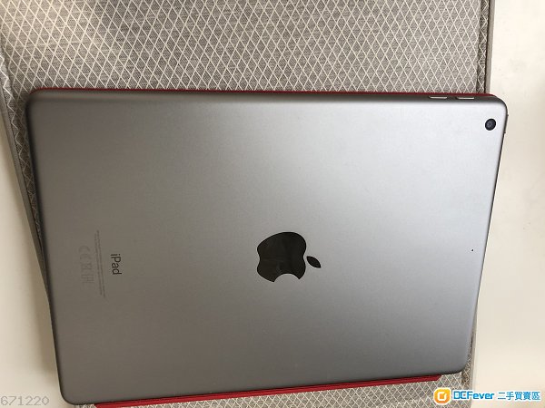 出售ipad 9.7 寸 6th 第六代 2018年款 128gb wifi 版 太空灰