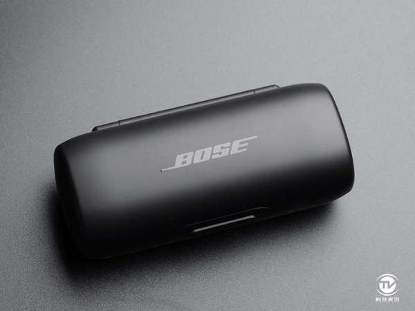 bose soundsport free 耳机充电盒