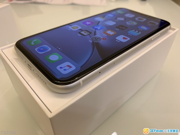 出售iphone xr 128gb 99%新(白色行货)