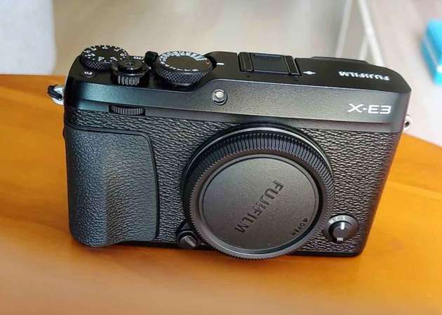 fuji x-e3 xe3 xe-3 black (99% new)