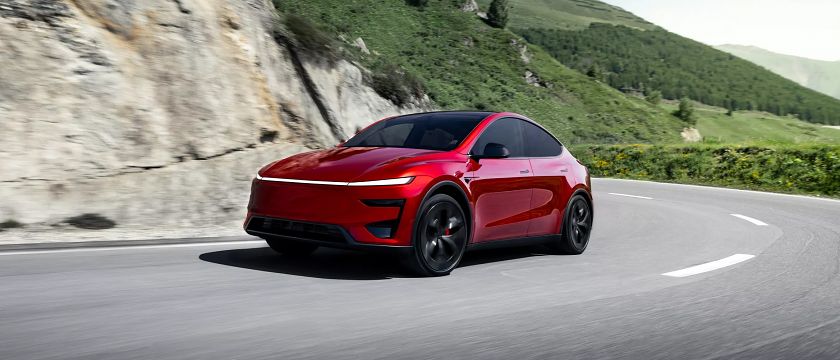 迎戰中國市場！Tesla Model Y 推出長續航後驅版，續航力破 800 公里