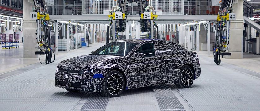 BMW 新款 i3 整裝待發！變回房車 2026 年底亮相！