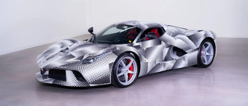 2012 年 Ferrari LaFerrari 原型車，破千萬成交卻不能在路上駕駛？