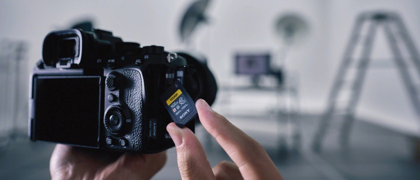 有錢都買唔到？Sony 突發宣佈多款記憶卡「截單」，背後兇手又係 AI？