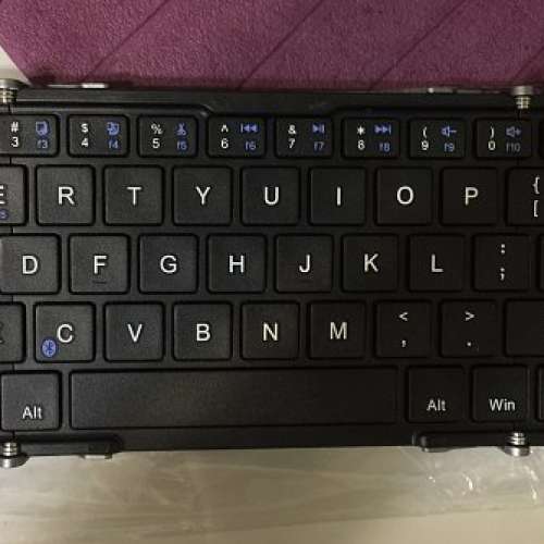 496764_1510375300_2_sq.jpg