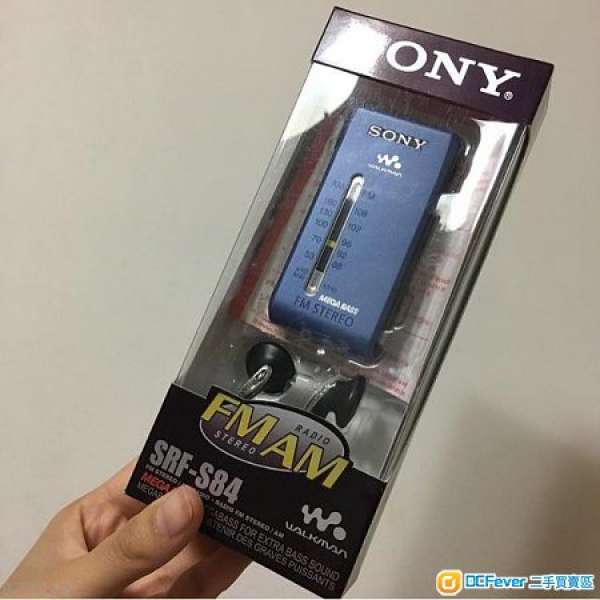 sony s84 收音机 (有盒及耳机)