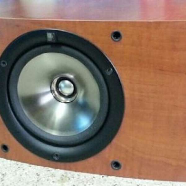 kef iq2