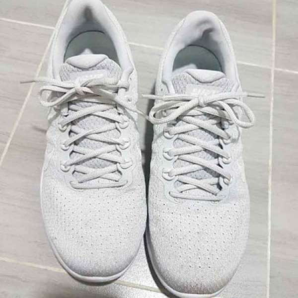 nike dynamic support