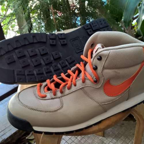 nike air approach mid