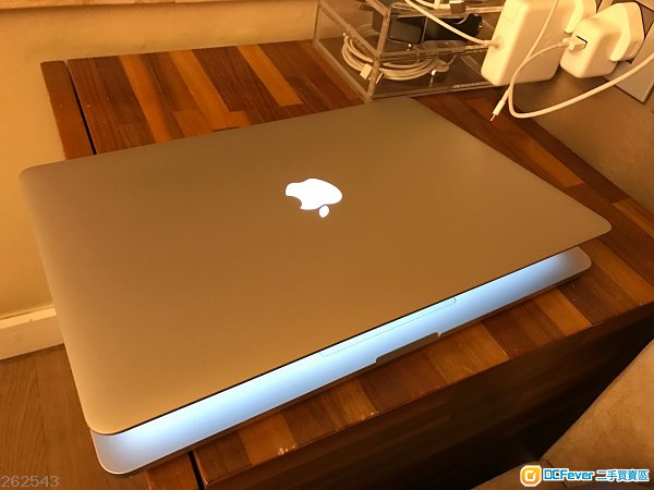 90%new Macbook Pro 512GB SSD (Retina, mid 2012)