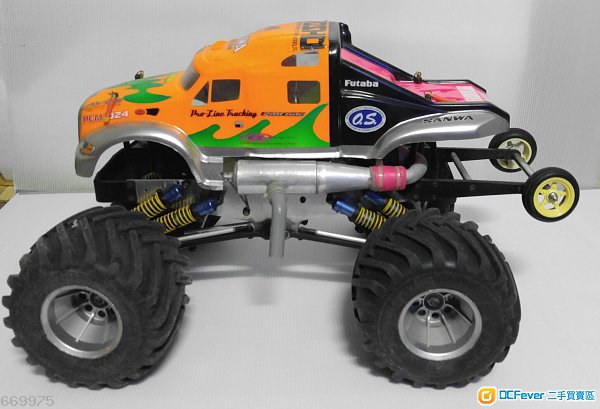 日本名廠kyosho 1/8 Mad Force 3速波箱油車(附99% 新O.S engine)