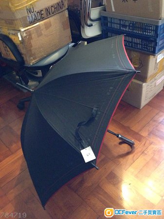 Umbrella. 直雨傘(87cm --堅固 )全新