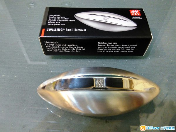 孖人牌除味器(體積輕巧細小)