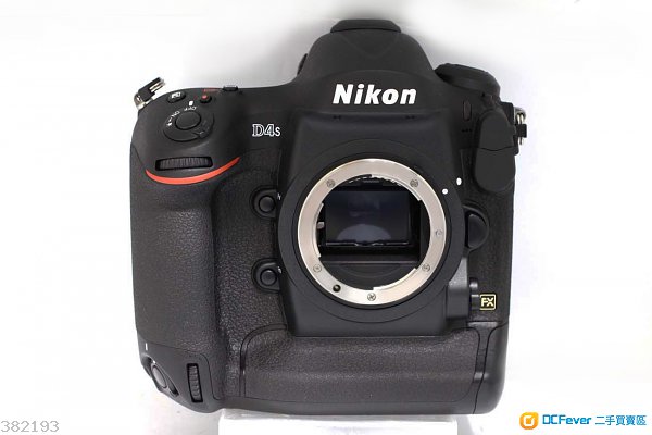 Nikon D4S 行貨 快門4880,2粒全新原廠電+128GB CF快咭 - 可換D500/D810
