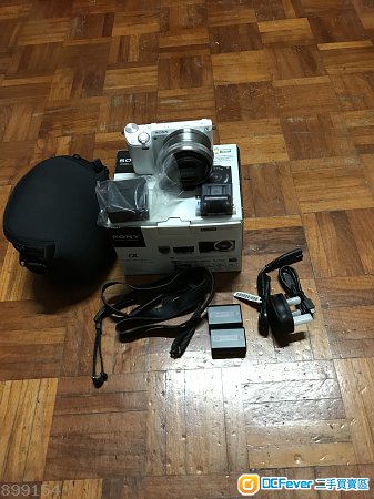 SONY -NEX 5T (白色) 9成新 連盒連袋