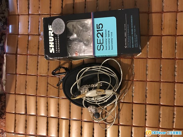 Shure SE215 sound isolating earphone
