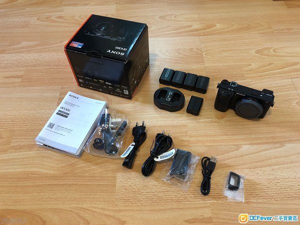 出售 SONY A6300 Body, 极新净, 百老汇购入,