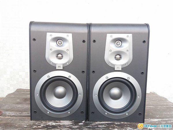JBL ES30 (3-Way bookshelf speaker)