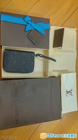 全新 LV銀包 (海港城門店售)