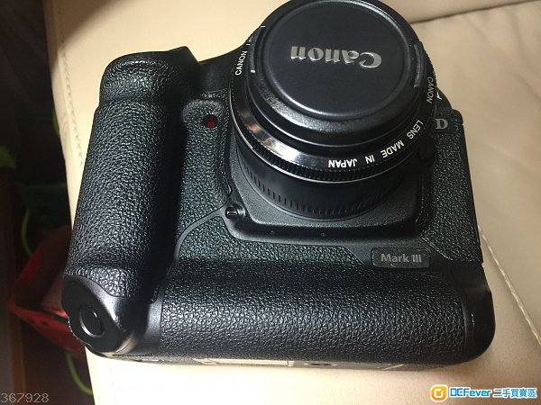 真正業餘用家,3 吋大芒 Canon 1D mark III (1D3)。90% 新。( 不包鏡頭 )