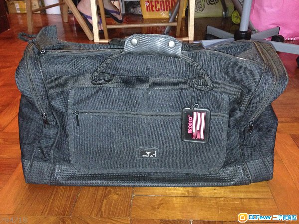 Travel bag 膠底--used 搬屋