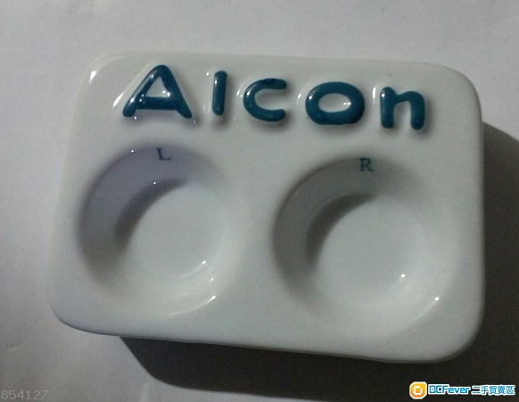 全新 Alcon 精美瓷隱形眼鏡清洗座 & 全新『藝視眼鏡』水晶隱形眼鏡盛戴器