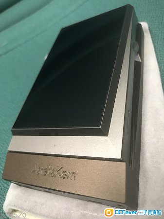 Ak320 連 amp 可散買 95% 新 有單有盒 少用 過保
