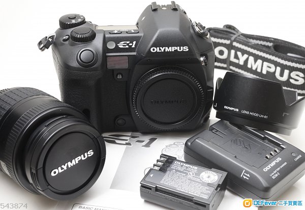 Olympus E-1 跟 14-45mm f/3.5-5.6 同 M8 M9 用同一粒 Kodak FFT CCD 等同AF M機