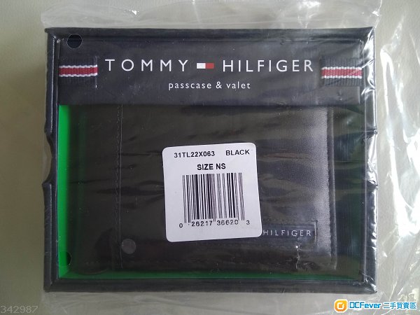 最後 原裝Tommy Hilfiger Mens Leather Passcase Billfold Wallet 100%真皮 銀包 禮物