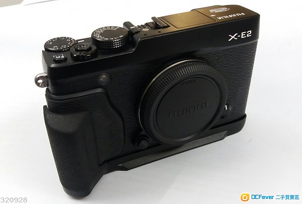九成新 90 to 95% new Fuji Fujifilm X-E2 XE2 X E2 原裝 HAND GRIP MHG-XE