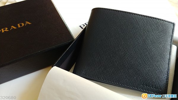 Prada 銀包