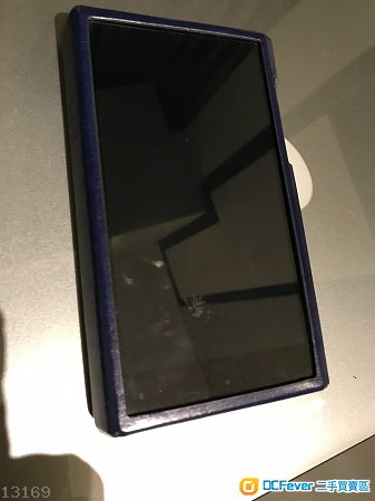 95%新SE100 行貨連dignis 籃色皮套(非sp1000)
