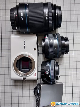 出售 Samsung NX100. 20mm,20-50 mm,50-200mm,SEF15A flash