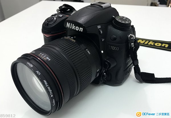 Nikon D7000相機 + Sigma DC 18-200mm鏡頭