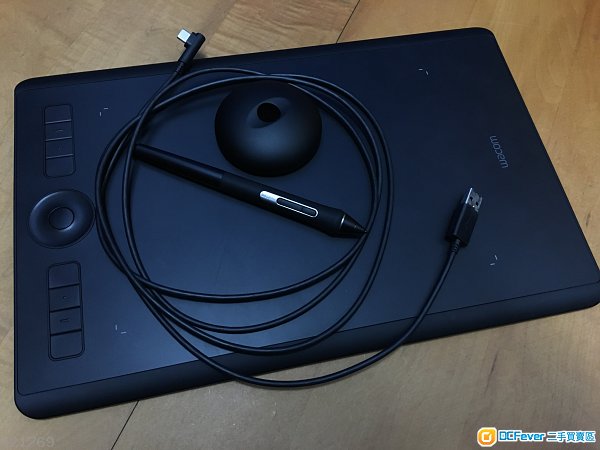 90% new Wacom Intuos Pro M PTH-660