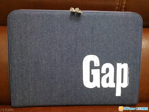 GAP 手提電腦袋 (市面罕有) 質料 : 牛仔料