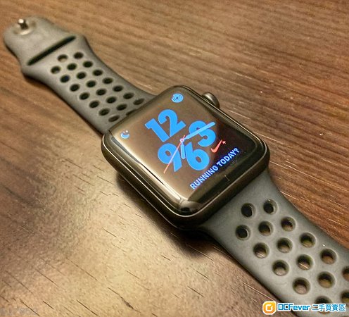 Apple Watch Series 3 Nike+ GPS 42mm 黑