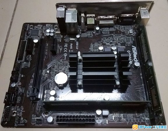 ASRock Q1900M mainboard (Intel J1900) + 4GB DDR3-1333 ram + Win10 Home