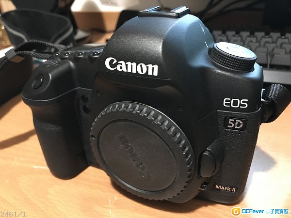 90%NEW行貨CANON 5D2 $3500 行貨98%NEW EF 35 1.4L $5500