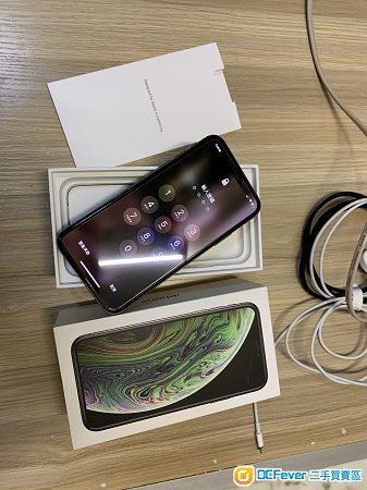 90% new iPhone XS, black, 64gb