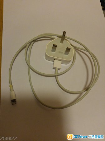 70% 新原裝 Apple iPhone Lighting USB 線連3 腳火牛插頭