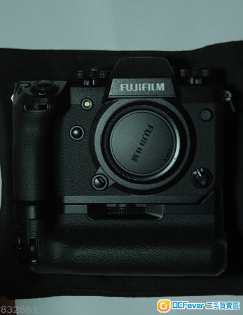 Fujifilm X-H1 + Grip + NP-W126S三粒