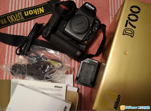 Nikon D700 + MB-D10原廠直度手柄