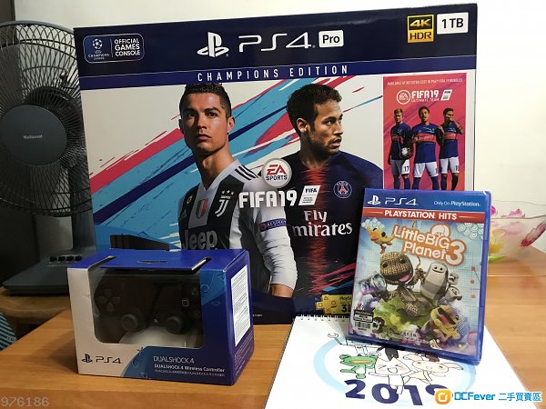 全新PS4 pro FIFA19 1TB 同捆版