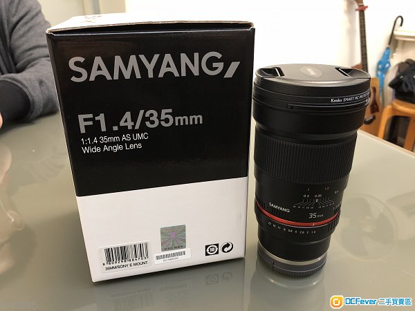 放Samyang 35mm F1.4 AS UMC 手动定焦镜(